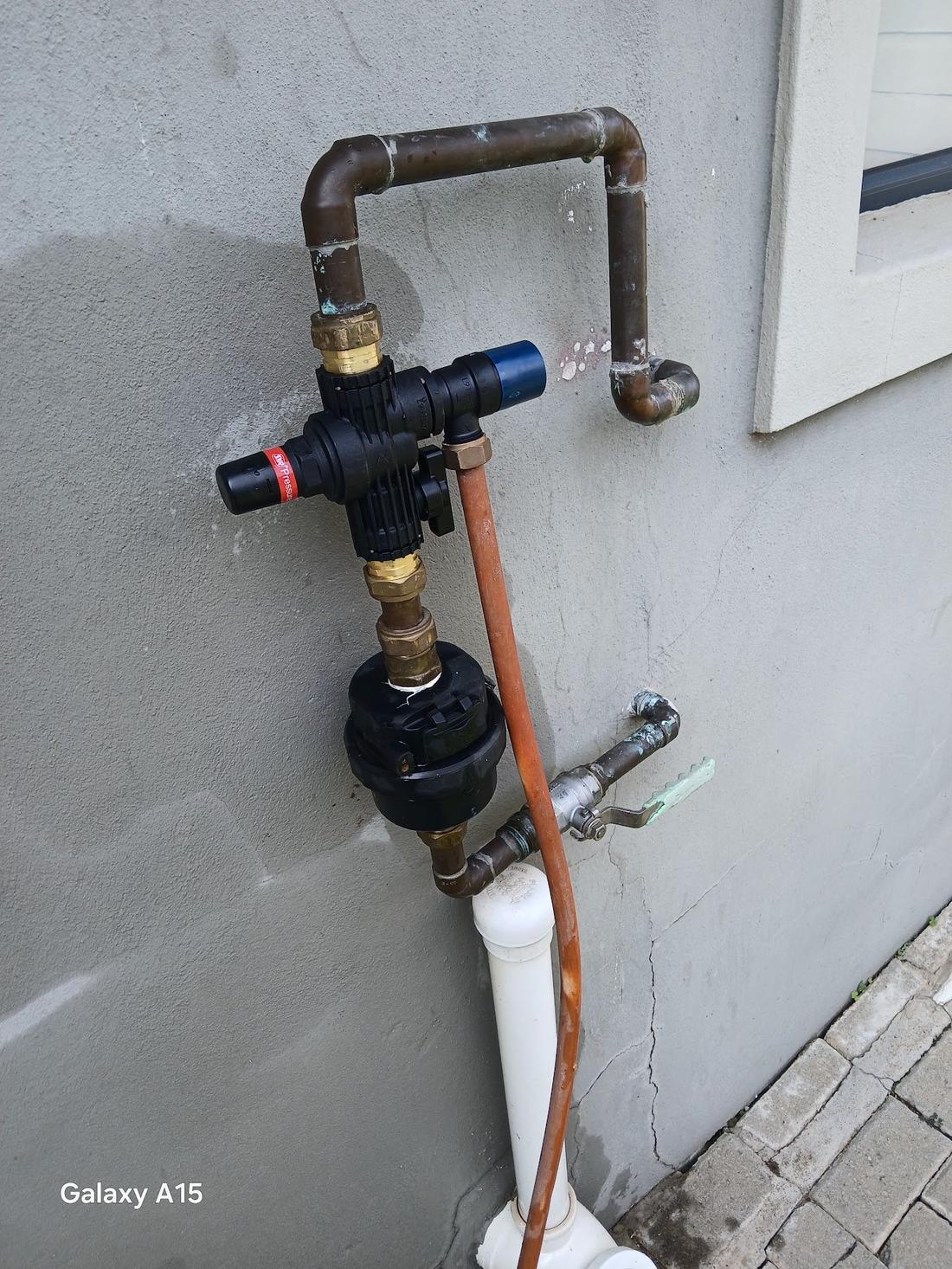 Mondeor Plumbing Services water meter and pressure valve installation